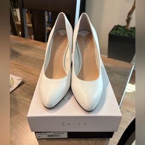 Leith White Pointed-Toe Leather Pumps-Like New!